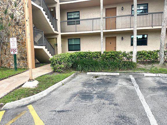 2nd image of 4940 E Sabal Palm Boulevard #102