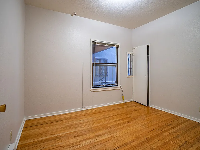 The Duke Apartments — Photo 20