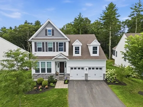 112 Glen Ellen Blvd #112, Millis, MA 02054