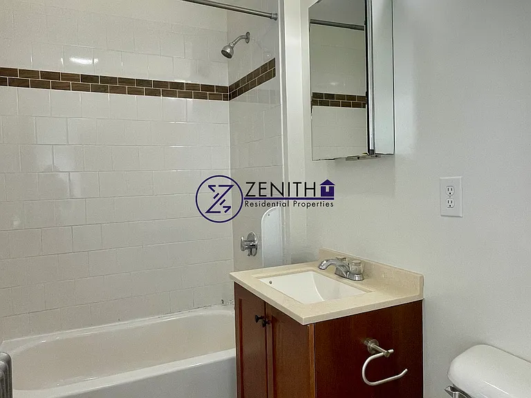 17 Ogden St #2 — Photo 16