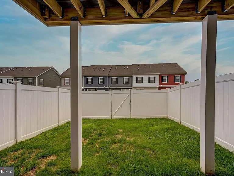 5059 Silver Oak Dr — Photo 36