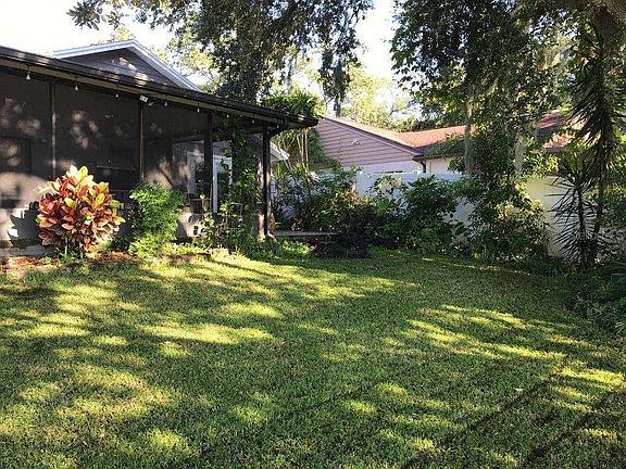 5th image of 3811 Lake Shore Dr
