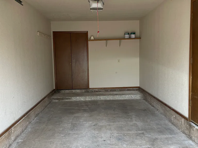 110 N Baumann Ave — Photo 2