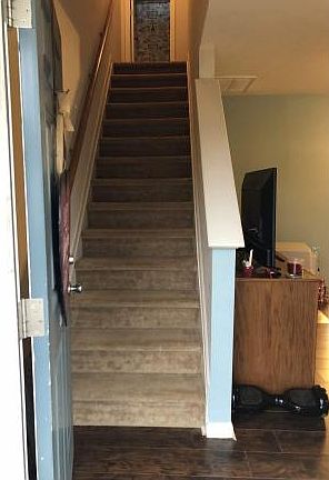 4th image of 810 Bentley Ln