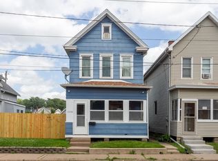 2346 Washington St, Dubuque, IA 52001
