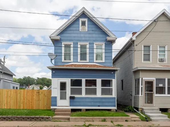2346 Washington St, Dubuque, IA 52001