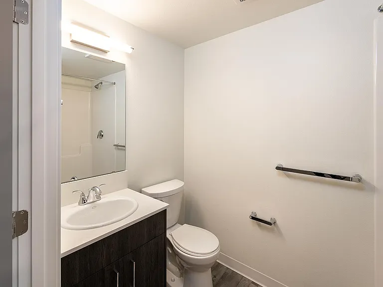 Welcome to AV Lofts! Beautiful views plus in-unit laundry! Up to 8 weeks free! — Photo 16
