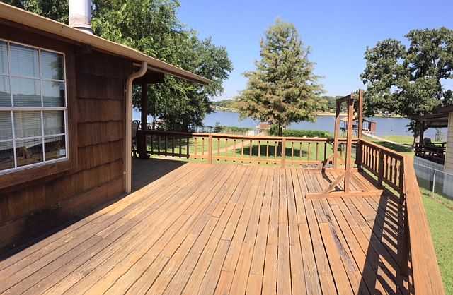 Big Deck to Open Water Views