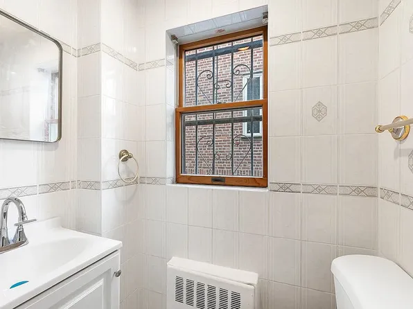 185 Oxford Street image 10 of 11