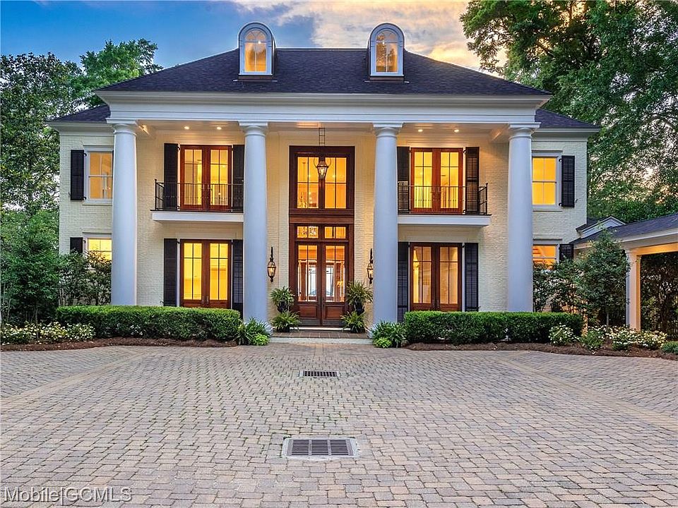 1st image of 319 Woodbridge Dr