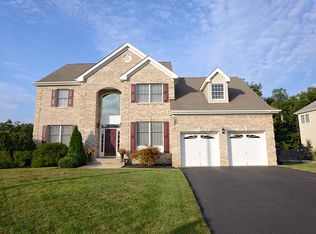 384 Brentwood Ave, Toms River, NJ 08755
