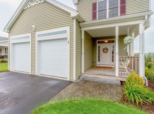 5 Candlelight Ln, Bellingham, MA 02019