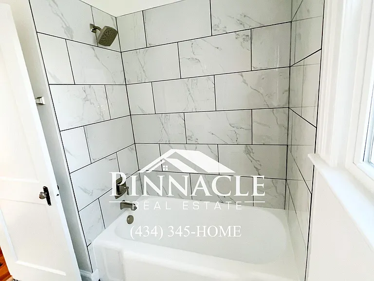 702 Mansfield Ave — Photo 18