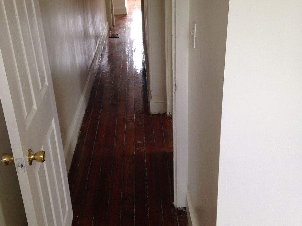 2nd image of 2022 N Pulaski St