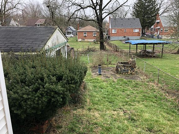4th image of 3833 Kirkup Ave