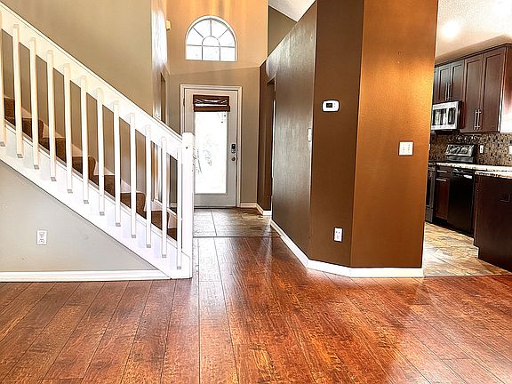 3rd image of 3840 Heritage Oaks Ct