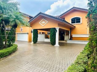 8565 NW 168th Ter, Miami Lakes, FL 33016