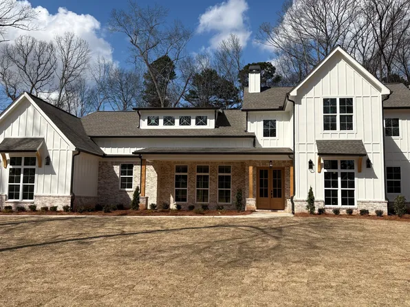 273 Hickory Hills Dr, Jefferson, GA 30549