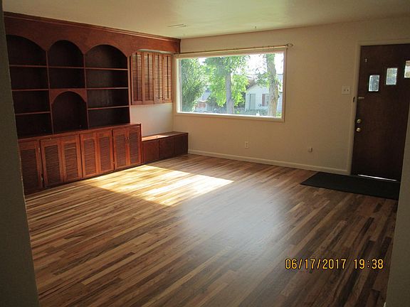 5th image of 1122 S Cedar St