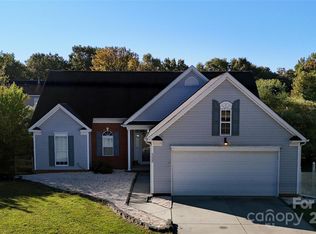 5000 Ashie Ave, Matthews, NC 28104