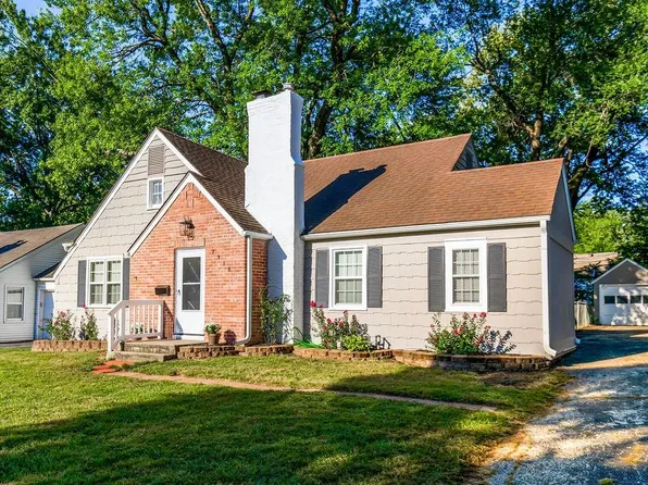 7918 Belleview Ave, Kansas City, MO 64114