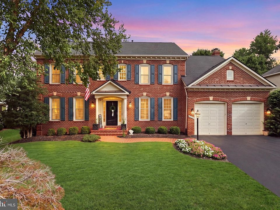 1st image of 43332 Sugarbush Ct