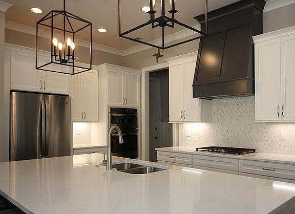 5th image of 6208 Kenzie Ln