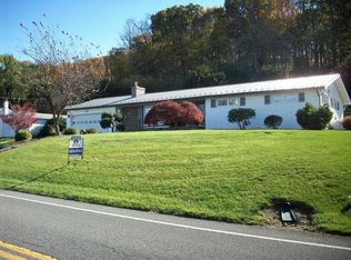 81 E Maple St, Mifflinburg, PA 17844