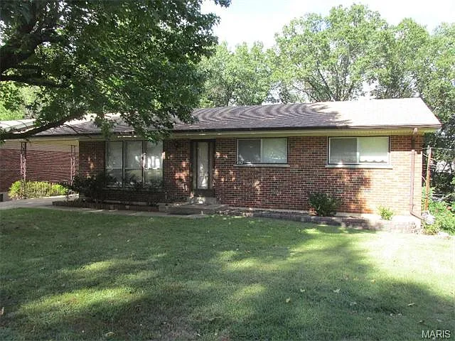8712 Brookview Dr photo 1