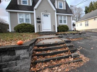 83 Osborne Rd, Albany, NY 12205