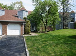 8 Fells Manor Rd, Caldwell, NJ 07006