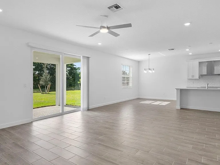 6843 Cobia Cir — Photo 22