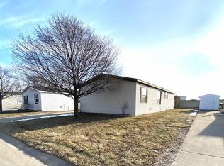 23361 Stone Castle Dr, Clinton Township, MI 48036