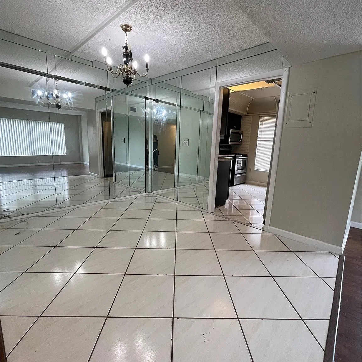 2 bed, 2.0 bath, 1016 sqft, $1,850 — Photo 3