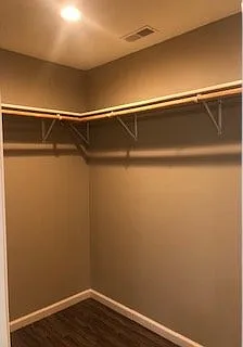 128 Lincoln Dr — Photo 2