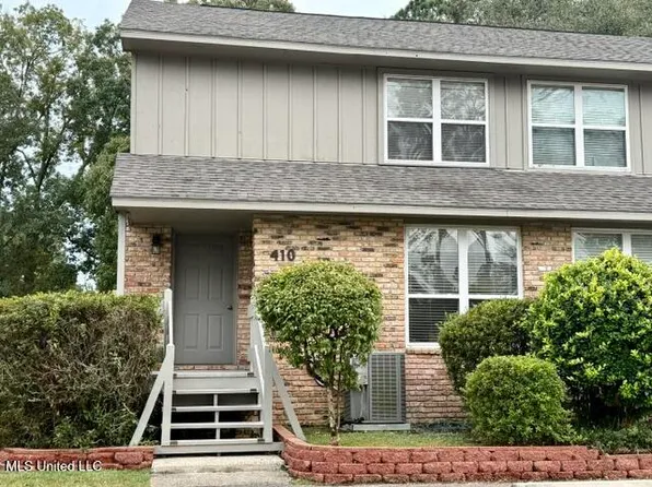 410 Highpoint Dr, Diamondhead, MS 39525