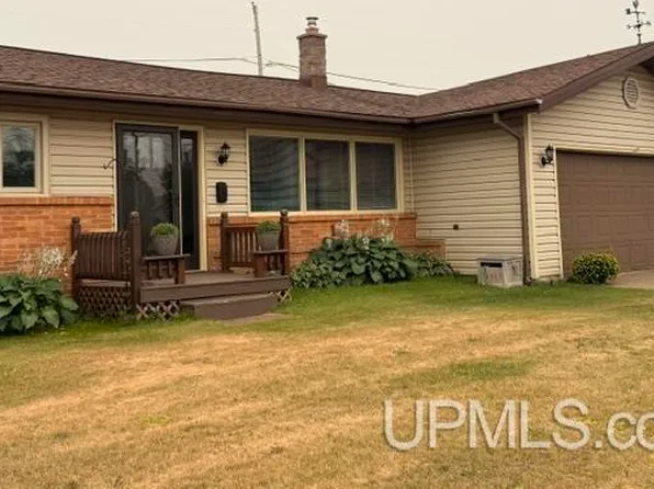 11 Trimountain Ave, South Range, MI 49963
