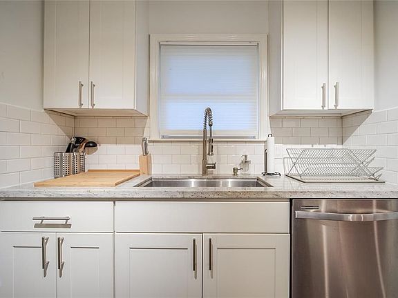 4th image of 4118 Ella Blvd