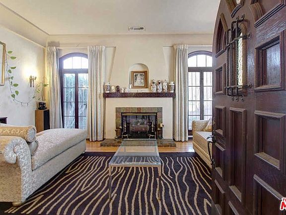 2nd image of 301 S Citrus Ave