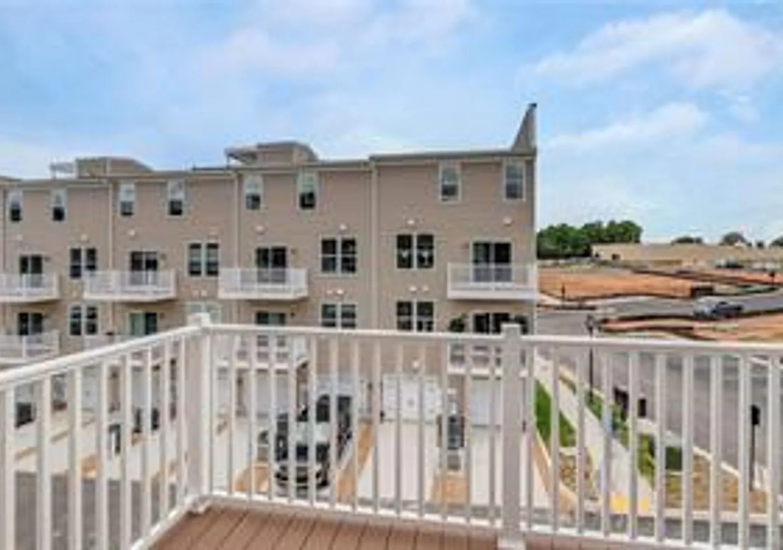 Move in Ready by 10/05 — Photo 3