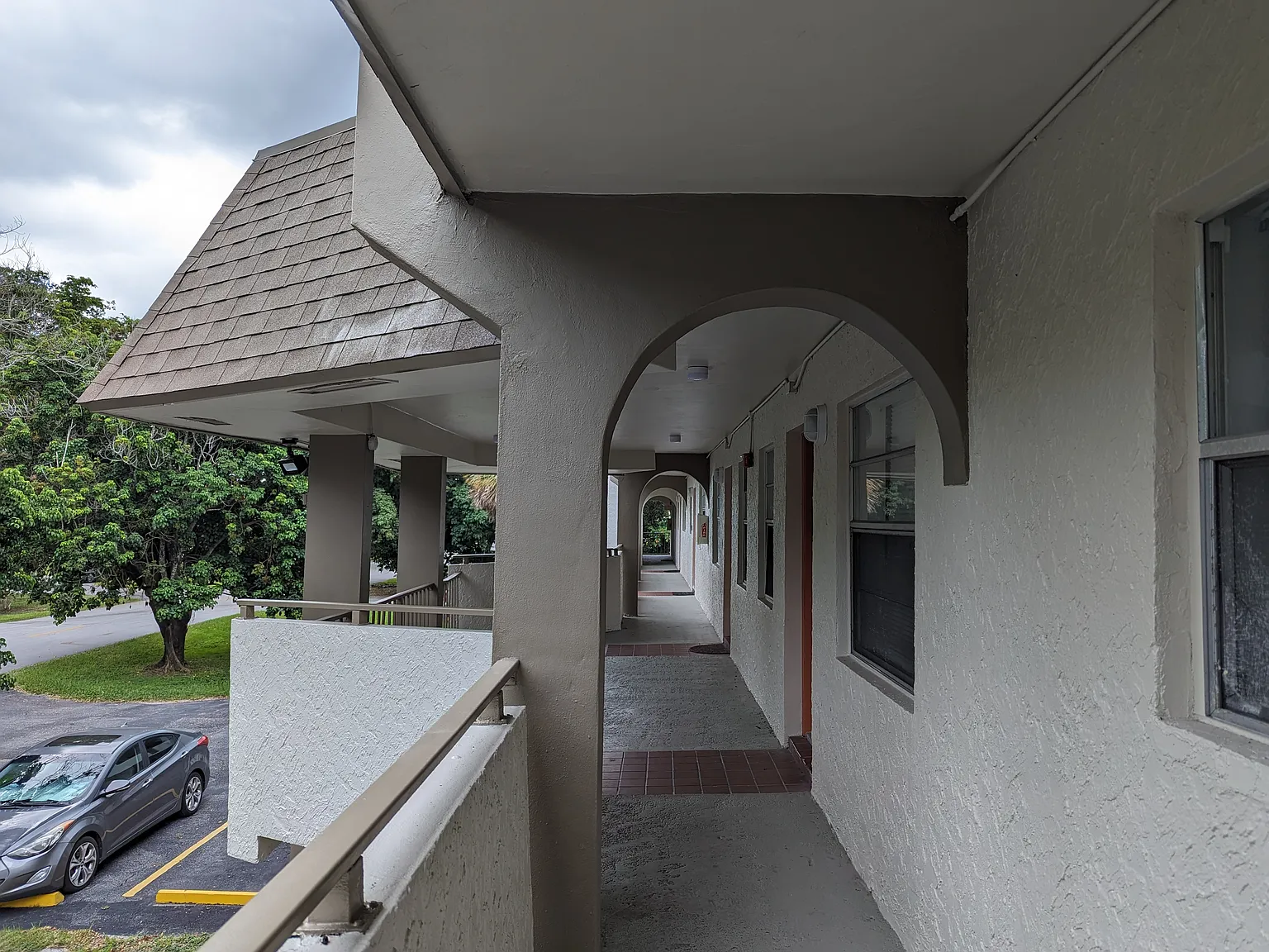 1 bed, 1.5 bath, 637 sqft, $1,800 — Photo 2