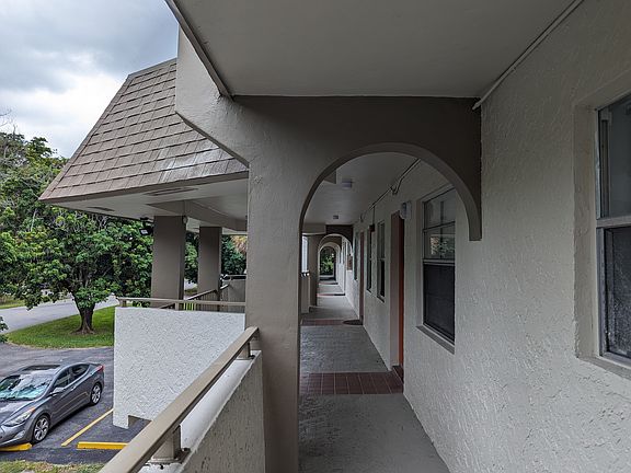 2nd image of 1503 NW 207th St #1