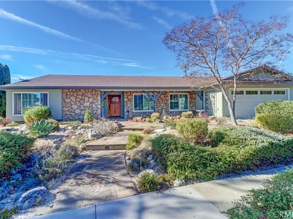 2711 Sweetbriar Dr, Claremont, CA 91711