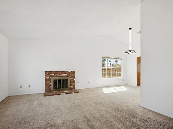 5th image of 2304 N Apple Ave