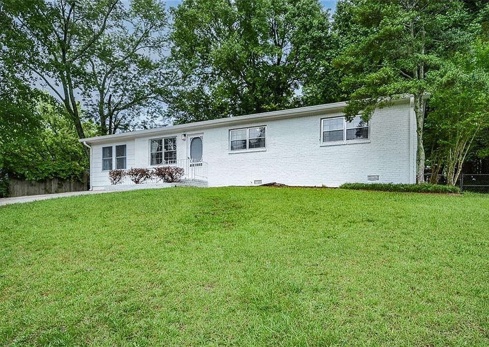 1st image of 5001 Park Ln NW