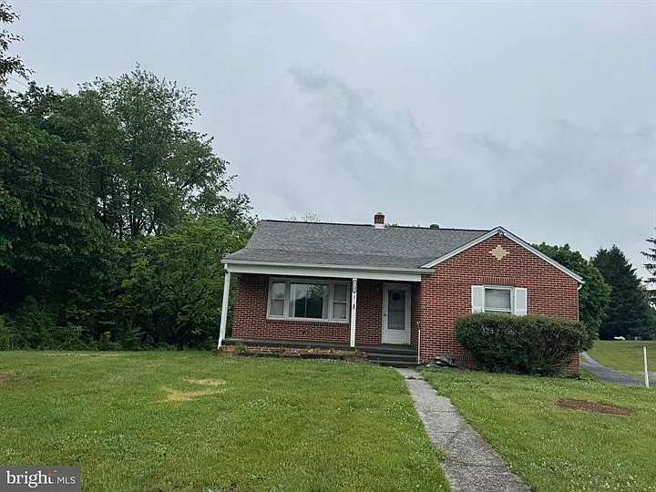 1123 Shepherdstown Rd — Photo 12