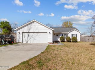 107 McCausley Rd, Hubert, NC 28539