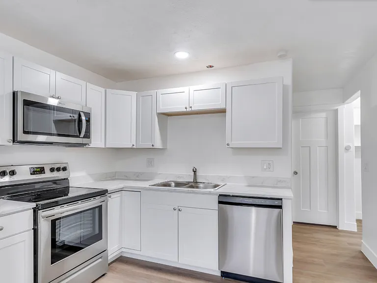 1794 W Shannon Cir #70-B — Photo 13