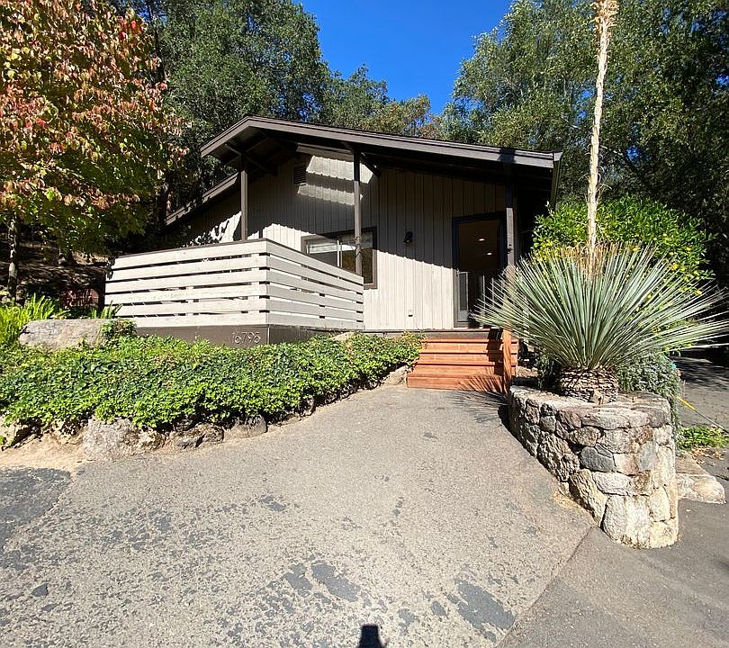 1st image of 16975 Park Ave