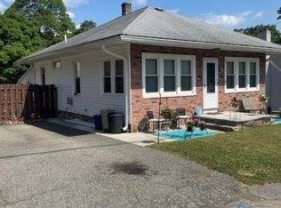 4 Center St, Butler, NJ 07405